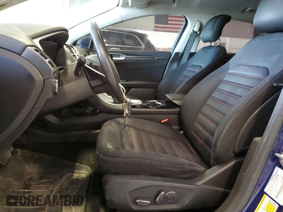 2015 Ford Fusion SE z VIN 3FA6P0H96FR104855, wystawiony jako Copart lot #51948365 z przebiegiem 84 281 mil mil oraz Szkoda całkowita • Salvage title. Historia ofert i sprzedaży dostępna na DreamBid. Obrazek 7.