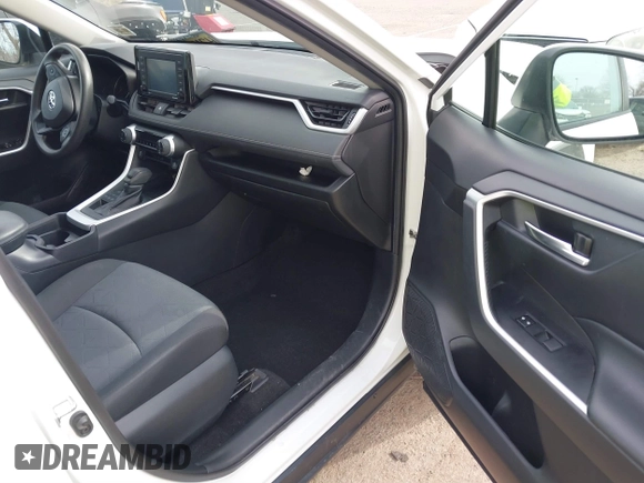 2020 Toyota RAV4 XLE with VIN 2T3P1RFV0LC075978, listed as a IAAI auction lot 41609384 with 72,983 mi miles. Bid and sale history available at carsss.com. Image 5.