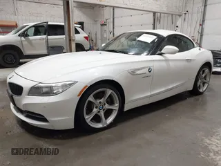 2015 BMW Z4 sDrive28i with VIN WBALL5C51FJ997681, listed as a IAAI auction lot 41323332 with 47,991 mi miles. Bid and sale history available at carsss.com. Image 18.