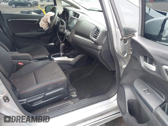 2018 Honda Fit Sport with VIN 3HGGK5H62JM702562, listed as a IAAI auction lot 41556944 with 137,416 mi miles. Bid and sale history available at carsss.com. Image 5.