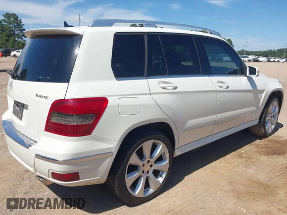 2011 Mercedes-Benz GLK 350 z VIN WDCGG8HB5BF667851, wystawiony jako IAAI lot #42336937 z przebiegiem 173 318 mil mil oraz . Historia ofert i sprzedaży dostępna na DreamBid. Obrazek 4.