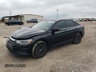 2020 Volkswagen Jetta S z VIN 3VWCB7BU0LM010509, wystawiony jako Copart lot #55306695 z przebiegiem 111 089 mil mil oraz Szkoda całkowita • Salvage title. Historia ofert i sprzedaży dostępna na DreamBid. Obrazek 1.