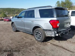2024 Ford Expedition XLT with VIN 1FMJU1J83REA41737, listed as a IAAI auction lot 41900853 with 26,461 mi miles. Bid and sale history available at carsss.com. Image 3.