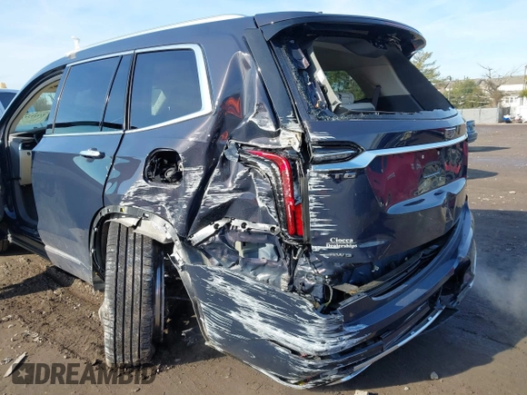 2024 Cadillac XT6 AWD Premium Luxury with VIN 1GYKPDRS2RZ737851, listed as a IAAI auction lot 41155253 with 7,988 mi miles. Bid and sale history available at carsss.com. Image 6.