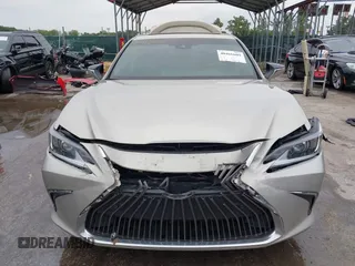 2020 Lexus ES with VIN 58ADZ1B13LU065431, listed as a IAAI auction lot 40466609 with 35,488 mi miles. Bid and sale history available at carsss.com. Image 12.