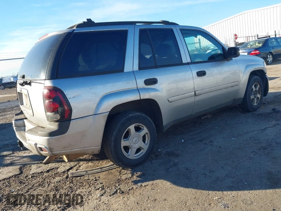 2006 Chevrolet TrailBlazer LS with VIN 1GNDS13S862265008, listed as a IAAI auction lot 41263151 with 254,504 mi miles and . Bid and sale history available at DreamBid. Image 4.