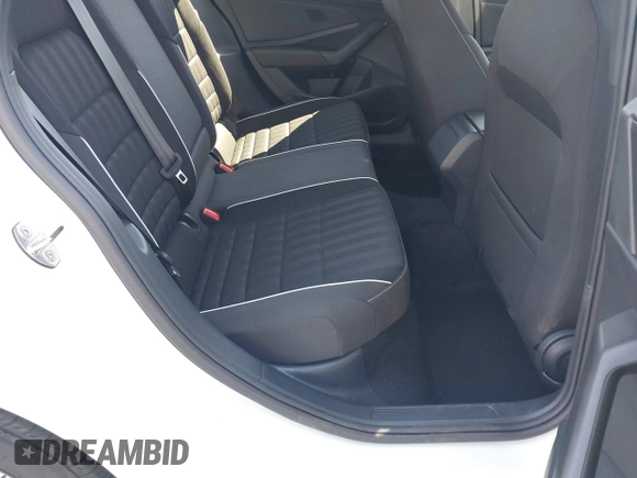 2024 Volkswagen Jetta Sport z VIN 3VWBM7BU7RM080796, wystawiony jako IAAI lot #41982686 z przebiegiem 8 600 mil mil oraz . Historia ofert i sprzedaży dostępna na DreamBid. Obrazek 8.