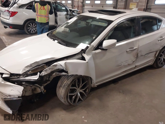 2019 Acura ILX Premium with VIN 19UDE2F76KA007150, listed as a IAAI auction lot 42065253 with 38,721 mi miles and . Bid and sale history available at DreamBid. Image 6.