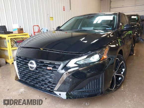 2024 Nissan Altima 2.5 SR with VIN 1N4BL4CW7RN364798, listed as a IAAI auction lot 41751396 with 26,302 mi miles. Bid and sale history available at carsss.com. Image 18.