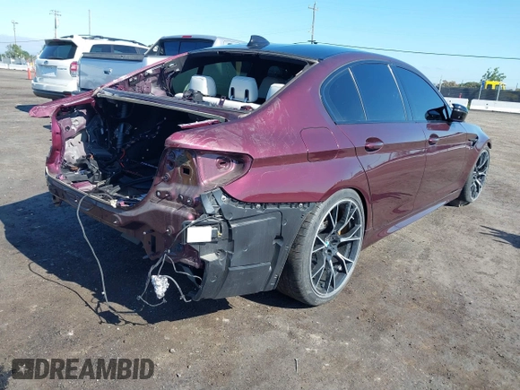 2019 BMW M5 z VIN WBSJF0C55KB284980, wystawiony jako IAAI lot #39406520 z przebiegiem 24 919 mil mil oraz . Historia ofert i sprzedaży dostępna na DreamBid. Obrazek 4.