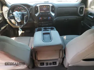 2020 Chevrolet Silverado 1500 LT z VIN 1GCUYDED5LZ121846, wystawiony jako Copart lot #55613855 z przebiegiem 168 205 mil mil oraz Szkoda całkowita • Salvage title. Historia ofert i sprzedaży dostępna na DreamBid. Obrazek 8.