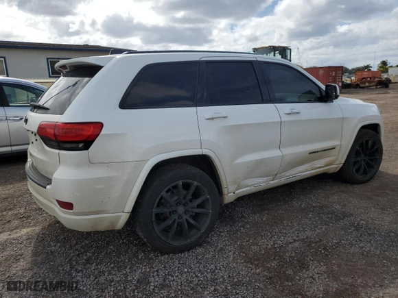 2014 Jeep Grand Cherokee Laredo with VIN 1C4RJEAG7EC410071, listed as a Copart auction lot 49717765 with 68,871 mi miles and Clean Title. Bid and sale history available at carsss.com. Image 3.