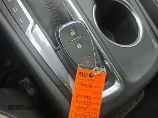 2021 Chevrolet Equinox LS z VIN 3GNAXFEV2MS173502, wystawiony jako IAAI lot #42516970 z przebiegiem 64 544 mil mil oraz . Historia ofert i sprzedaży dostępna na DreamBid. Obrazek 1.