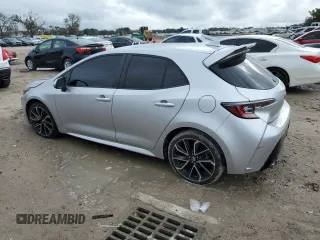 2020 Toyota Corolla Hatchback XSE with VIN JTNA4RBE0L3096586, listed as a Copart auction lot 70927754 with 82,220 mi miles and Non Repairable. Bid and sale history available at carsss.com. Image 2.
