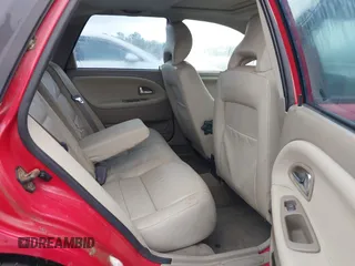 2001 Volvo V40 с VIN YV1VW295X1F632284, выставлен на аукционе IAAI как лот 42426338 с пробегом 161 048 миль миль и . История ставок и продаж доступна на DreamBid. Изображение 8.