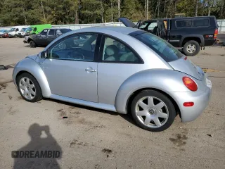 2003 Volkswagen New Beetle Coupe GLX with VIN 3VWDD21C23M414549, listed as a Copart auction lot 75766924 with 106,746 mi miles and Salvage Title. Bid and sale history available at carsss.com. Image 2.