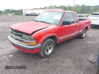 2001 Chevrolet S-10 LS with VIN 1GCCS19W418235489, listed as a IAAI auction lot 41967949 with Not Provided miles and . Bid and sale history available at DreamBid. Image 2.