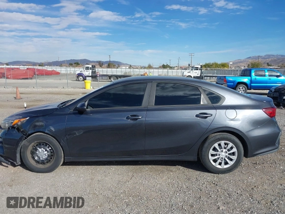 2019 Kia Forte LXS with VIN 3KPF24AD5KE062887, listed as a IAAI auction lot 41627225 with 118,119 mi miles. Bid and sale history available at carsss.com. Image 14.