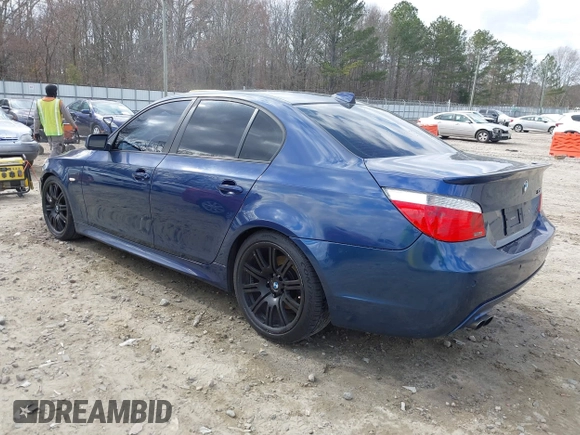 2007 BMW 5 Series 530i with VIN WBANE73577CM49320, listed as a IAAI auction lot 41531892 with 132,117 mi miles. Bid and sale history available at carsss.com. Image 3.
