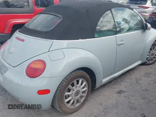 2005 Volkswagen Beetle GLS with VIN 3VWCM31Y25M368821, listed as a IAAI auction lot 42677106 with 124,888 mi miles and . Bid and sale history available at DreamBid. Image 4.