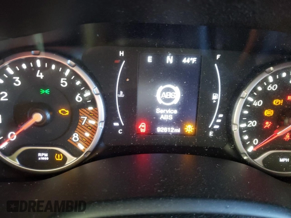 2020 Jeep Renegade Altitude with VIN ZACNJABBXLPL82749, listed as a Copart auction lot 46666725 with 92,612 mi miles and Salvage Title. Bid and sale history available at DreamBid. Image 9.