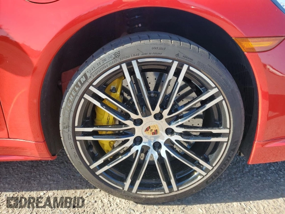 2015 Porsche 911 Turbo S z VIN WP0AD2A9XFS166153, wystawiony jako Copart lot #49815853 z przebiegiem 20 184 mil mil oraz . Historia ofert i sprzedaży dostępna na DreamBid. Obrazek 13.