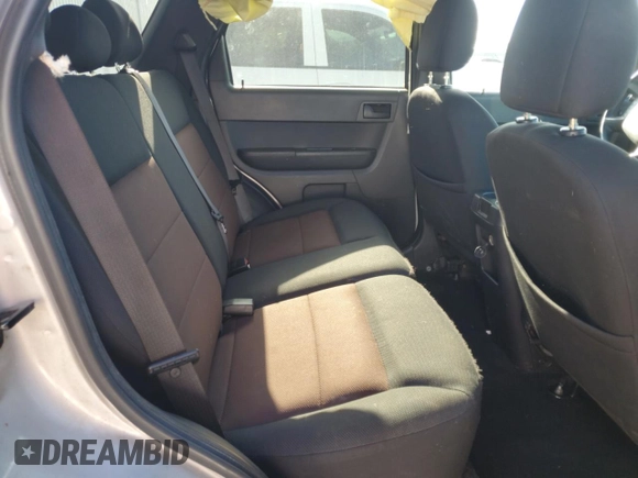 2008 Ford Escape XLT z VIN 1FMCU931X8KA91977, wystawiony jako Copart lot #57676725 z przebiegiem 119 460 mil mil oraz Nie do naprawy • Non repairable. Historia ofert i sprzedaży dostępna na DreamBid. Obrazek 11.