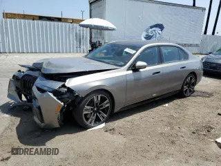 2024 BMW i7 xDrive60 z VIN WBY53EJ08RCP97827, wystawiony jako Copart lot #57646464 z przebiegiem Nie podano mil oraz Szkody całkowita. Historia ofert i sprzedaży dostępna na DreamBid. Obrazek 1.