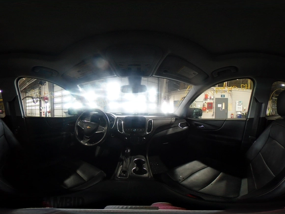 2019 Chevrolet Equinox Premier z VIN 3GNAXNEVXKS500672, wystawiony jako IAAI lot #42042922 z przebiegiem 77 440 mil mil oraz . Historia ofert i sprzedaży dostępna na DreamBid. Obrazek 19.