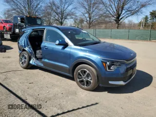 2024 Kia Niro EX Touring with VIN KNDCR3LE6R5163859, listed as a Copart auction lot 48325515 with 2,861 mi miles and Salvage Title. Bid and sale history available at carsss.com. Image 4.