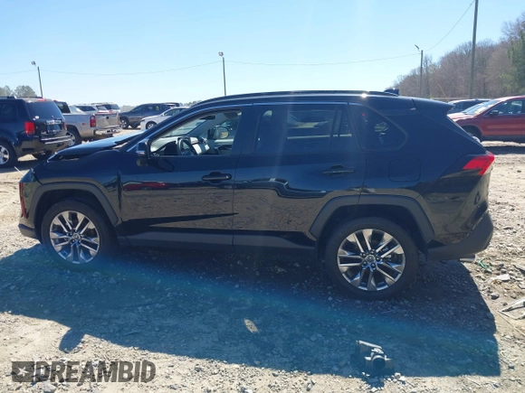 2020 Toyota RAV4 XLE Premium with VIN 2T3C1RFV3LC049230, listed as a IAAI auction lot 41828346 with 62,820 mi miles. Bid and sale history available at carsss.com. Image 15.