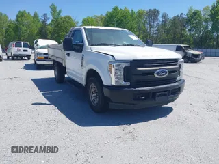 2018 Ford Super Duty F-250 SRW XL with VIN 1FDBF2A60JEC13519, listed as a IAAI auction lot 41982762 with 88,766 mi miles. Bid and sale history available at carsss.com. Image 1.