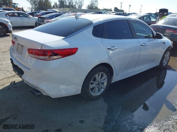 2018 Kia Optima LX with VIN 5XXGT4L3XJG208874, listed as a IAAI auction lot 41592695 with 40,978 mi miles. Bid and sale history available at carsss.com. Image 4.