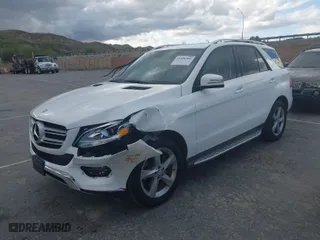 2016 Mercedes-Benz GLE with VIN 4JGDA5JB0GA772199, listed as a IAAI auction lot 41926309 with 38,550 mi miles. Bid and sale history available at carsss.com. Image 2.