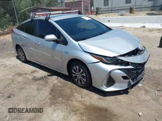 2022 Toyota Prius LE with VIN JTDKAMFP0N3204255, listed as a IAAI auction lot 42374932 with 38,552 mi miles and . Bid and sale history available at DreamBid. Image 1.