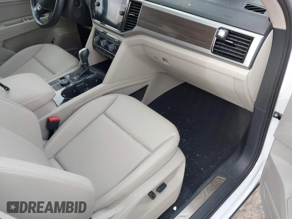 2019 Volkswagen Atlas SEL R-Line with VIN 1V2RR2CA4KC612697, listed as a IAAI auction lot 41618930 with 25,476 mi miles and . Bid and sale history available at DreamBid. Image 5.