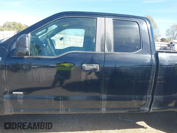 2017 Ford F-150 XL with VIN 1FTEX1CP2HKD38323, listed as a IAAI auction lot 41806646 with 280,411 mi miles. Bid and sale history available at carsss.com. Image 14.