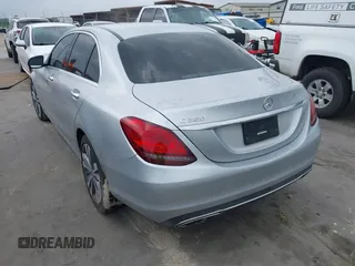 2020 Mercedes-Benz C 300 с VIN WDDWF8DBXLR539976, выставлен на аукционе IAAI как лот 42116664 с пробегом 88 064 миль миль и . История ставок и продаж доступна на DreamBid. Изображение 3.