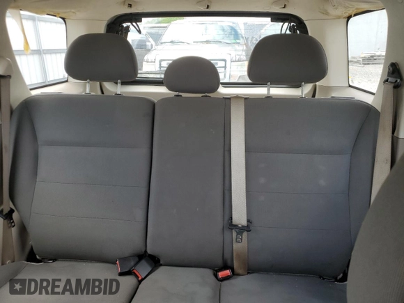 2008 Ford Escape XLS z VIN 1FMCU02Z88KB09430, wystawiony jako Copart lot #58158645 z przebiegiem 216 763 mil mil oraz Czysty tytuł • Clean title. Historia ofert i sprzedaży dostępna na DreamBid. Obrazek 10.