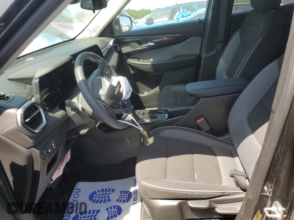 2025 Chevrolet TrailBlazer LT with VIN KL79MPSL7SB061636, listed as a Copart auction lot 50402925 with 13,957 mi miles and Salvage Title. Bid and sale history available at DreamBid. Image 7.