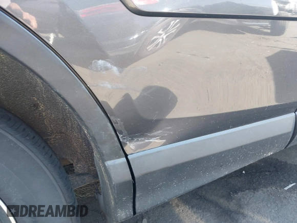 2018 Toyota RAV4 XLE z VIN JTMWFREV4JJ168138, wystawiony jako IAAI lot #41845337 z przebiegiem 122 509 mil mil oraz . Historia ofert i sprzedaży dostępna na DreamBid. Obrazek 18.