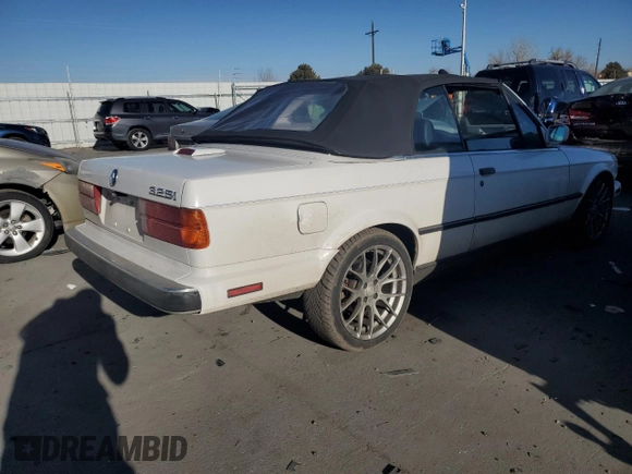 1989 BMW 3 Series z VIN WBABB1308K8275640, wystawiony jako Copart lot #44318675 z przebiegiem 182 867 mil mil oraz Czysty tytuł • Clean title. Historia ofert i sprzedaży dostępna na DreamBid. Obrazek 3.