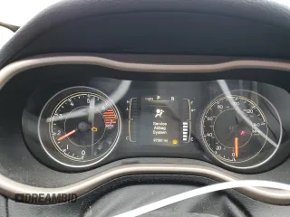 2017 Jeep Cherokee Latitude with VIN 1C4PJMCBXHW528444, listed as a Copart auction lot 49841645 with 97,361 mi miles and Salvage Title. Bid and sale history available at carsss.com. Image 9.