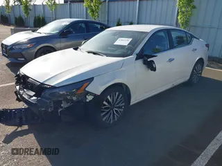 2025 Nissan Altima SV with VIN 1N4BL4DVXSN375063, listed as a IAAI auction lot 42085538 with 2,501 mi miles. Bid and sale history available at carsss.com. Image 20.