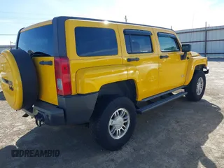 2006 Hummer H3 with VIN 5GTDN136168265845, listed as a IAAI auction lot 41798107 with 147,088 mi miles. Bid and sale history available at carsss.com. Image 4.