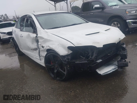2009 Pontiac G8 GT with VIN 6G2EC57Y99L231004, listed as a IAAI auction lot 41572279 with 104,532 mi miles. Bid and sale history available at carsss.com. Image 1.