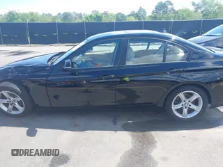2013 BMW 3 Series 328i xDrive with VIN WBA3B5C58DF138736, listed as a IAAI auction lot 41981208 with 113,510 mi miles. Bid and sale history available at carsss.com. Image 14.