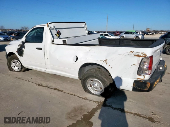 2020 Ram 1500 Tradesman z VIN 3C6JR6DT9LG122008, wystawiony jako Copart lot #48498725 z przebiegiem Nie podano mil oraz Szkoda całkowita • Salvage title. Historia ofert i sprzedaży dostępna na DreamBid. Obrazek 2.