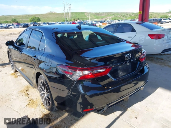 2023 Toyota Camry SE z VIN 4T1G11AKXPU747251, wystawiony jako IAAI lot #42388819 z przebiegiem 39 542 mil mil oraz . Historia ofert i sprzedaży dostępna na DreamBid. Obrazek 3.