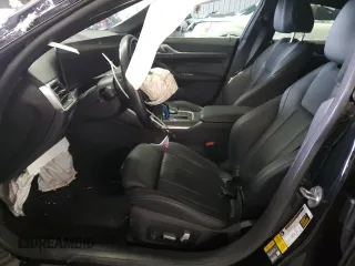 2022 BMW i4 eDrive40 z VIN WBY73AW0XNFM42466, wystawiony jako Copart lot #87421194 z przebiegiem Nie podano mil oraz Szkoda całkowita • Salvage title. Historia ofert i sprzedaży dostępna na DreamBid. Obrazek 7.